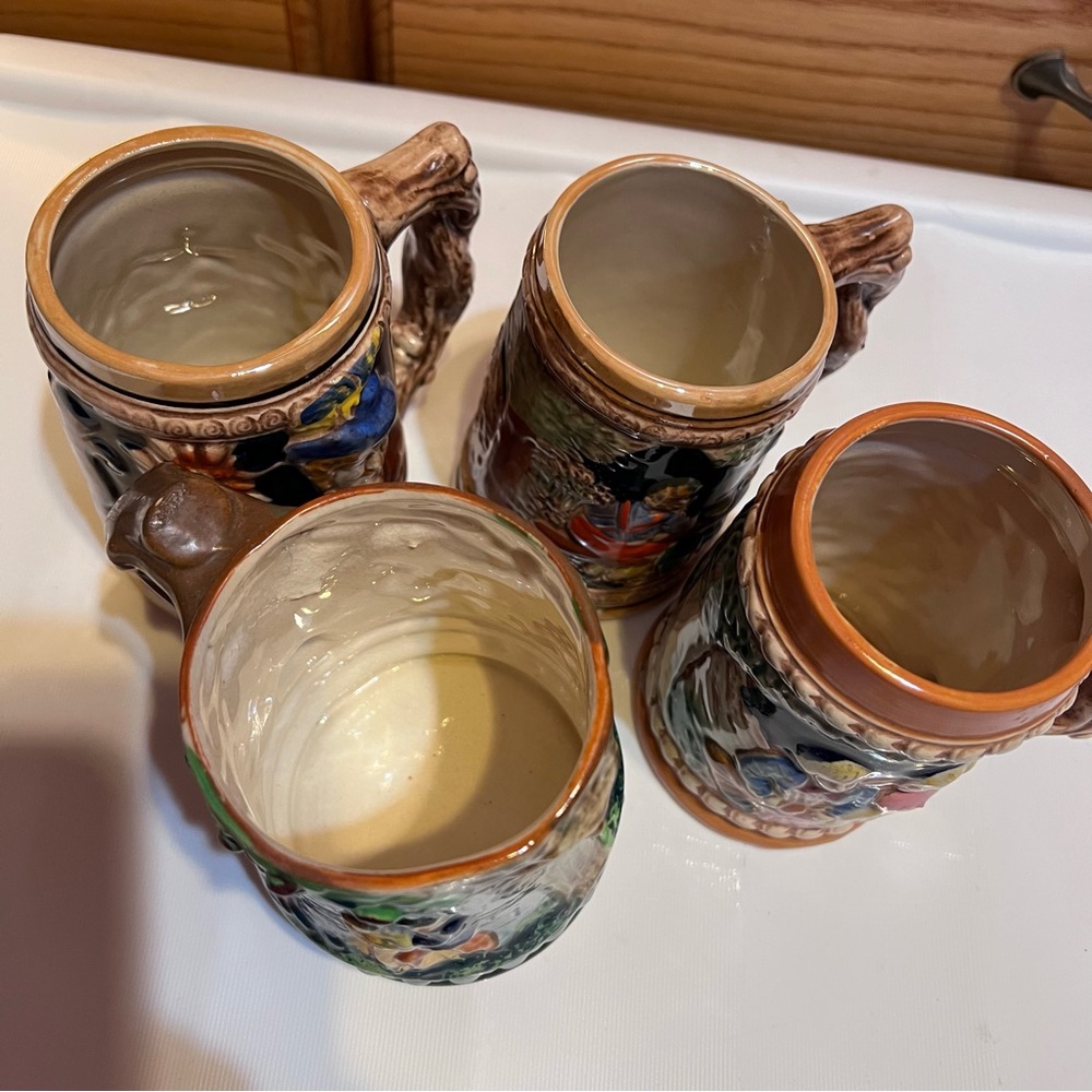 Vintage ceramic beer mugs. Set of four mismatched mugs. - Picture 4 of 16